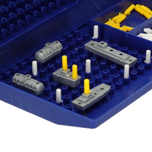 Hajók tengeri csatában stratégiai játék logika egy bőröndben