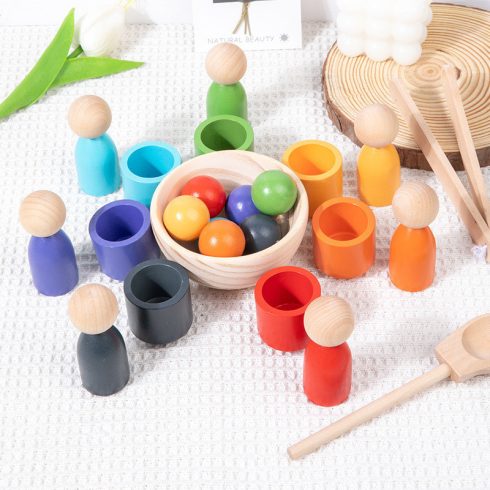 Montessori 7 Színű Személy És Csésze Színbesoroláshoz Illő Csípőgolyós Játék