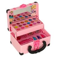   Kozmetikumok sminkkeszlet és körömápoláshoz, smink, kozmetikumok, szemhéjfestékek, körömlakkok, bőrönd