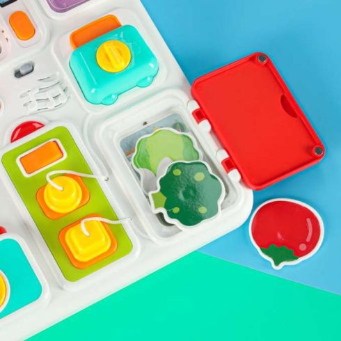 Szenzoros manipulációs tábla Montessori konyhai óra fény hang